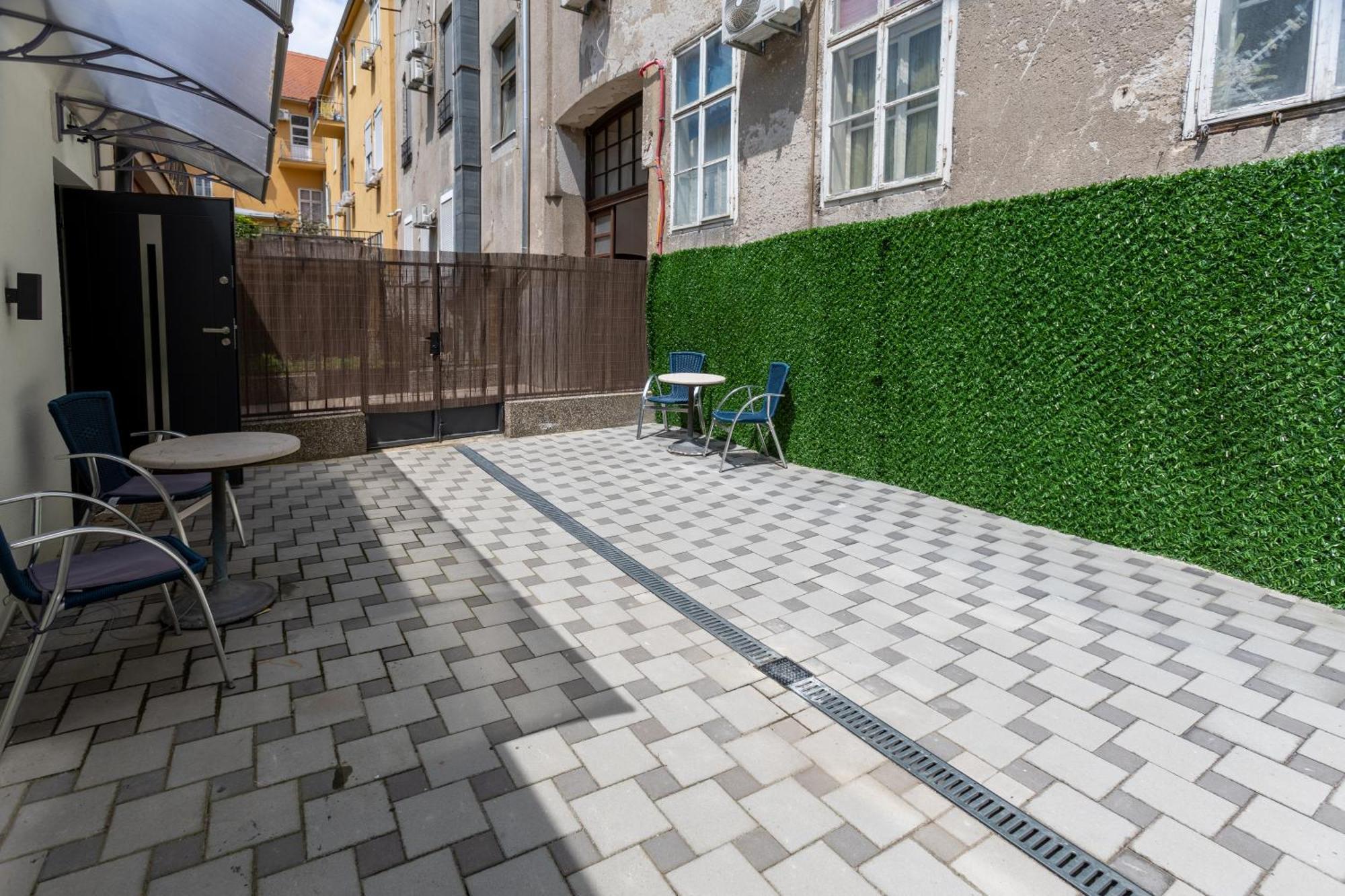 Inn The Center Zagreb Studio Apartment Exterior photo